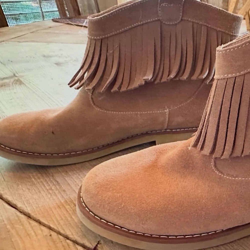 EUC tan suede Elephantito girls boots size big kid 6 - Picture 2 of 3